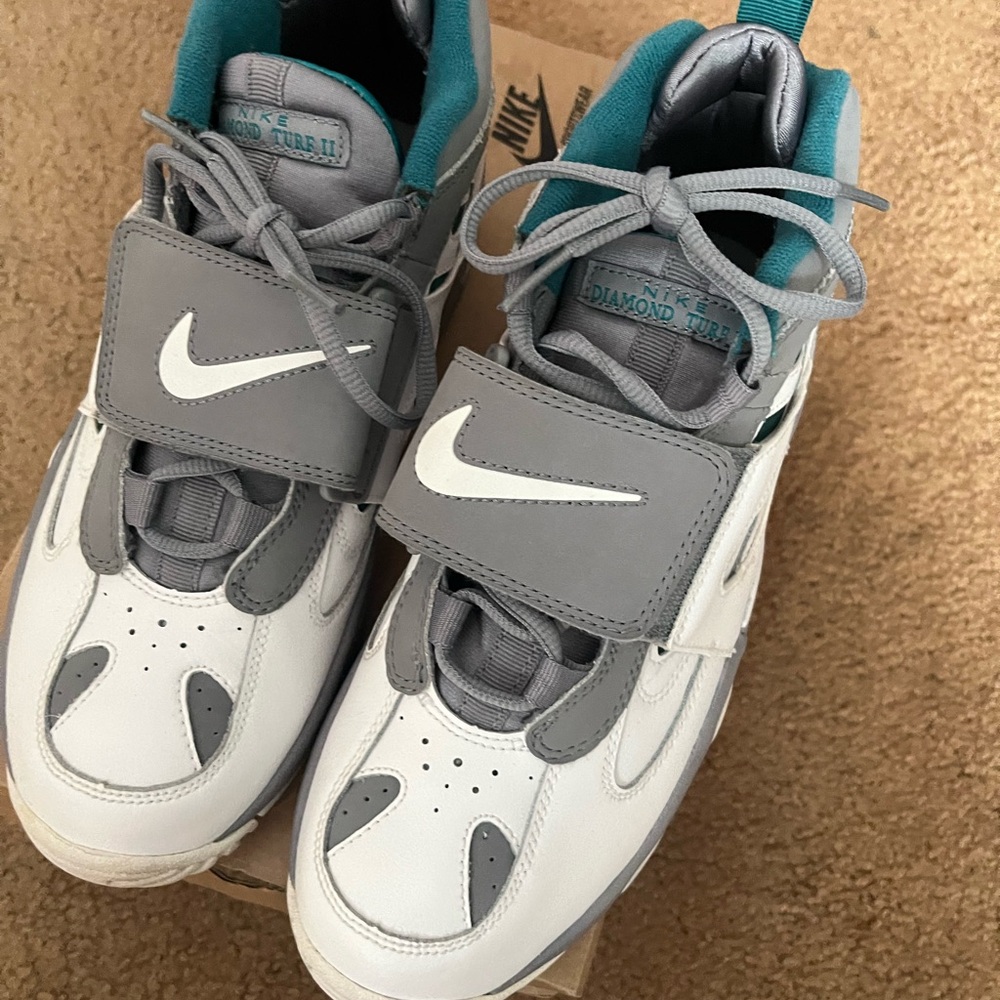 Used But great condition sneakers